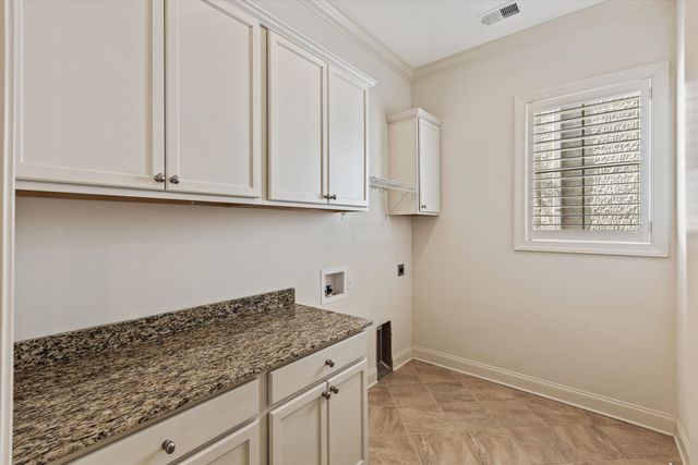 202 CHADWICK WOODS LN, Collierville, TN 38017