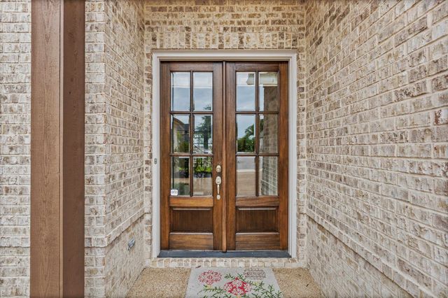 202 CHADWICK WOODS LN, Collierville, TN 38017