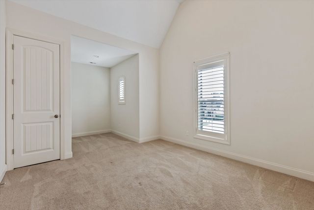 202 CHADWICK WOODS LN, Collierville, TN 38017