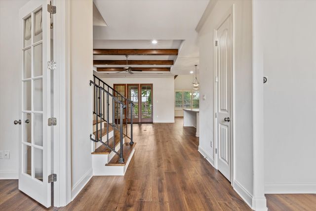 202 CHADWICK WOODS LN, Collierville, TN 38017