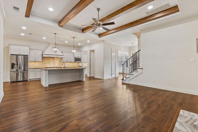 202 CHADWICK WOODS LN, Collierville, TN 38017
