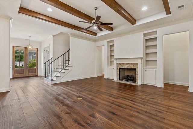 202 CHADWICK WOODS LN, Collierville, TN 38017