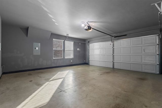 2117 Winding Creek Way, Denton, TX 76208