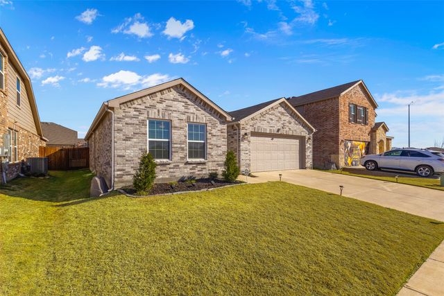 2117 Winding Creek Way, Denton, TX 76208