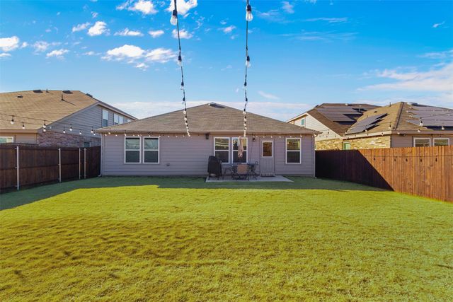 2117 Winding Creek Way, Denton, TX 76208