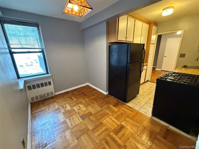 277 Bronx River Road 3M, Yonkers, NY 10704