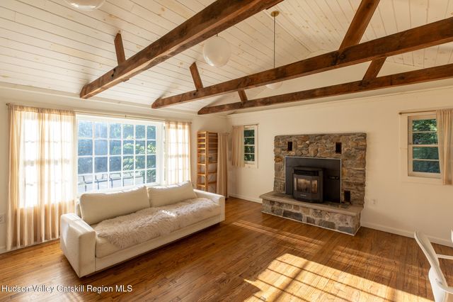 2846 Route 82, Pleasant Valley, NY 12569