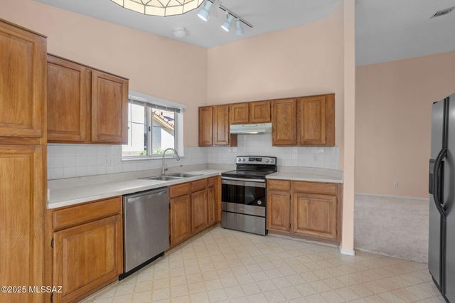 9960 E Covington Street, Tucson, AZ 85748