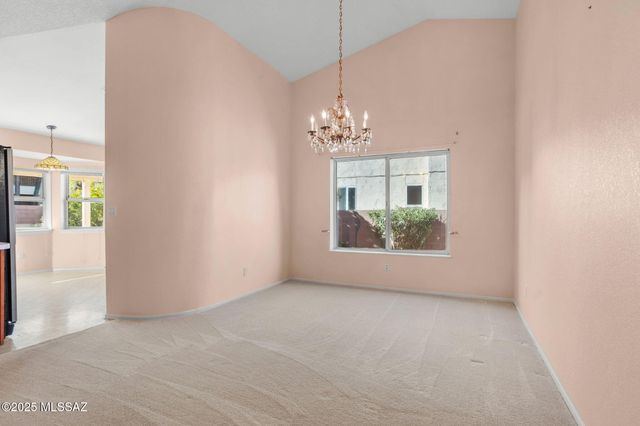 9960 E Covington Street, Tucson, AZ 85748