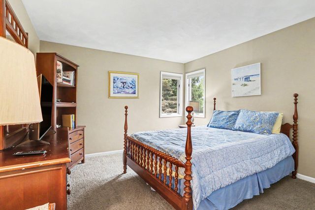 104 Briars Farm Lane, Pennfield Twp, MI 49017