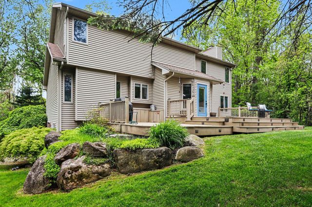 104 Briars Farm Lane, Pennfield Twp, MI 49017