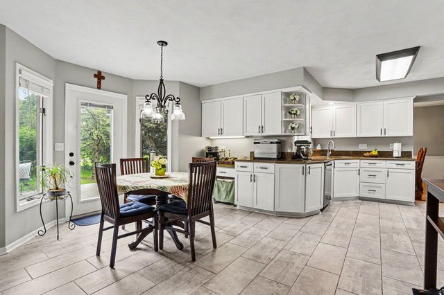 104 Briars Farm Lane, Pennfield Twp, MI 49017