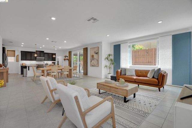 1414 Orlando Blvd, Mountain House, CA 95391