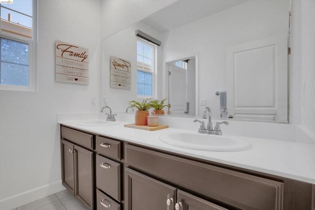 1414 Orlando Blvd, Mountain House, CA 95391