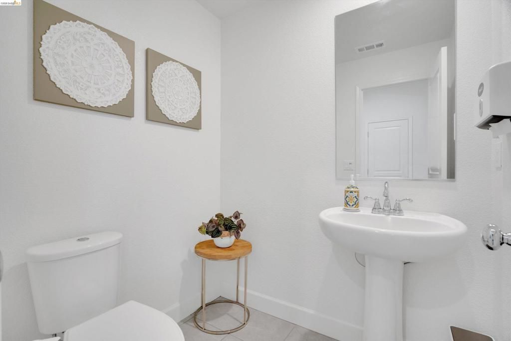 Image 17 of property listing at 1414 Orlando Blvd, Mountain House, CA 95391