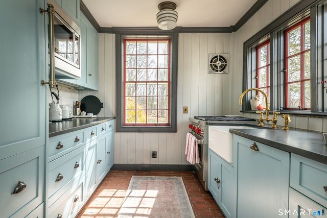 21 South Ellsworth Road, Sharon, CT 06069