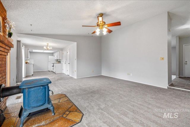 5744 N Millrun Avenue, Garden City, ID 83714