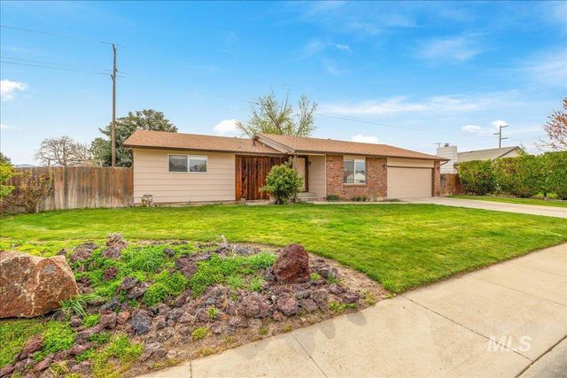 5744 N Millrun Avenue, Garden City, ID 83714