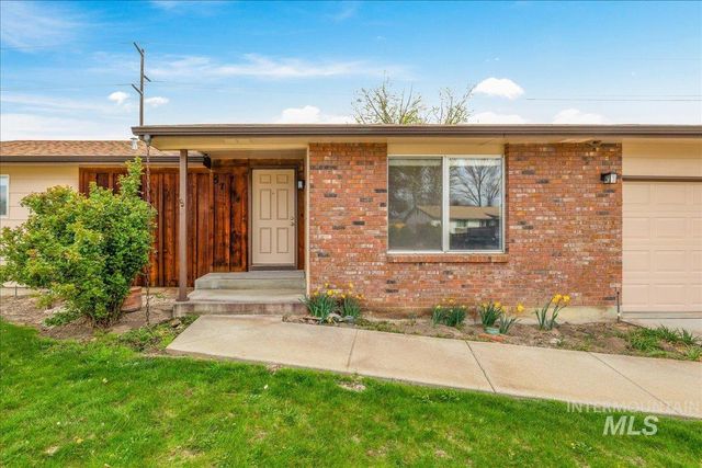 5744 N Millrun Avenue, Garden City, ID 83714