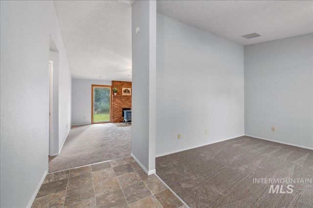 5744 N Millrun Avenue, Garden City, ID 83714