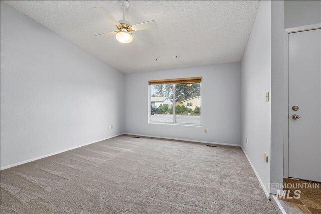 5744 N Millrun Avenue, Garden City, ID 83714