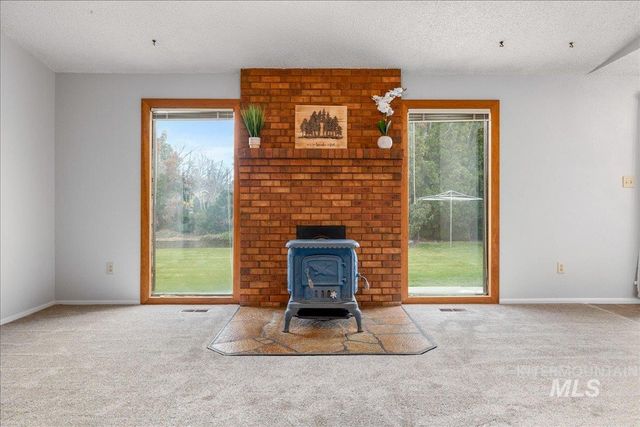 5744 N Millrun Avenue, Garden City, ID 83714