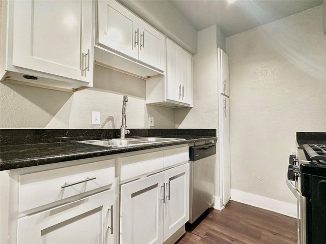 4316 Bull Creek RD 206, Austin, TX 78731
