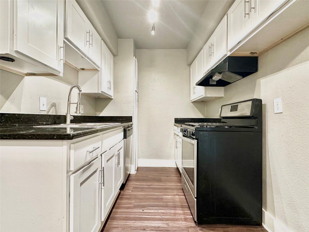 4316 Bull Creek RD 206, Austin, TX 78731