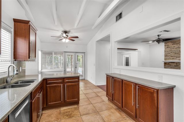 720 NE 17th Terrace, Fort Lauderdale, FL 33304