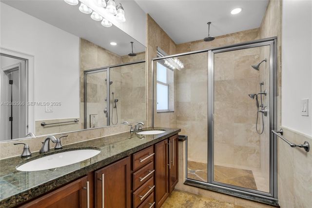 720 NE 17th Terrace, Fort Lauderdale, FL 33304