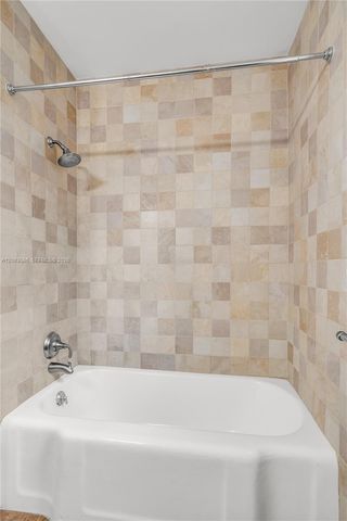 720 NE 17th Terrace, Fort Lauderdale, FL 33304
