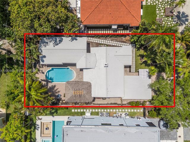 720 NE 17th Terrace, Fort Lauderdale, FL 33304