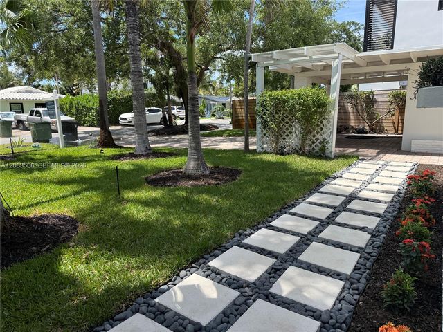 720 NE 17th Terrace, Fort Lauderdale, FL 33304