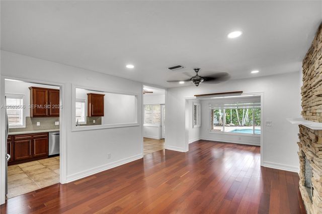 720 NE 17th Terrace, Fort Lauderdale, FL 33304
