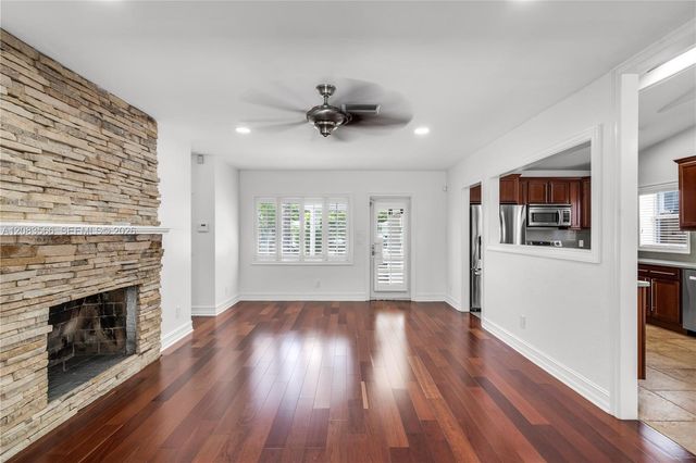 720 NE 17th Terrace, Fort Lauderdale, FL 33304