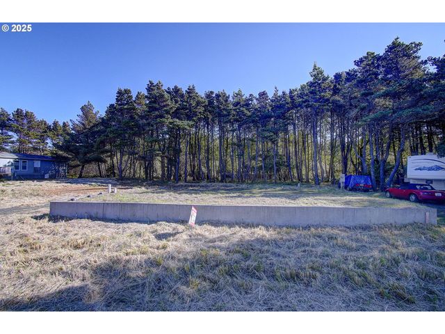 29906 H ST, Ocean Park, WA 98640