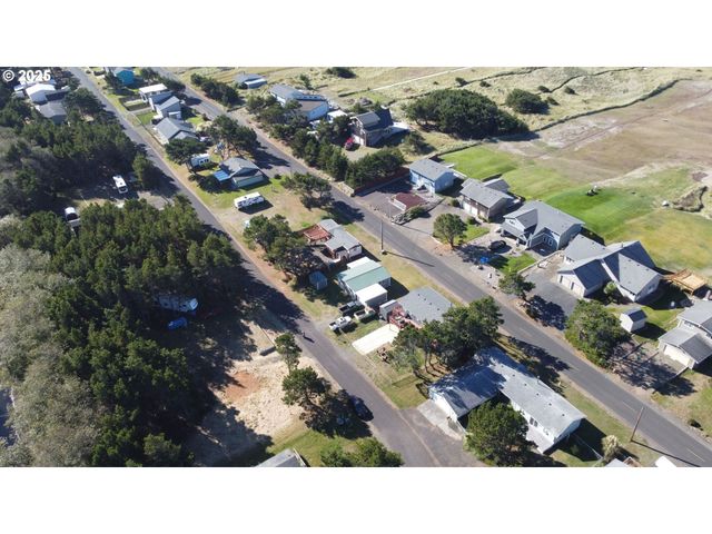 29906 H ST, Ocean Park, WA 98640