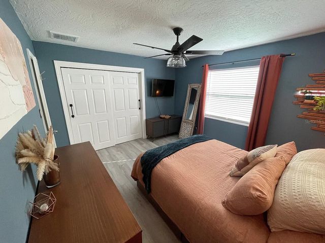 1465 15TH STREET S, St Petersburg, FL 33705