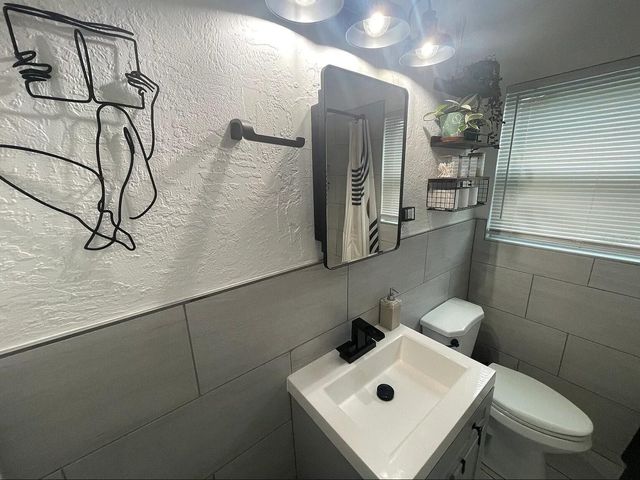 1465 15TH STREET S, St Petersburg, FL 33705