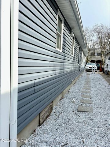 101 Seabreeze Way, Keansburg, NJ 07734