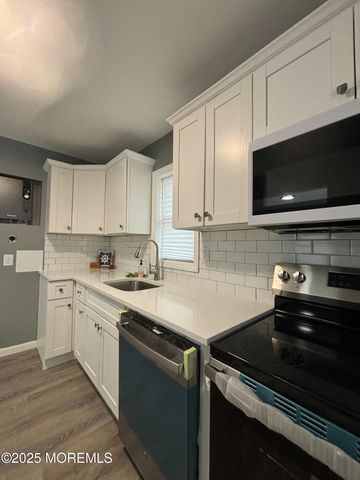 101 Seabreeze Way, Keansburg, NJ 07734