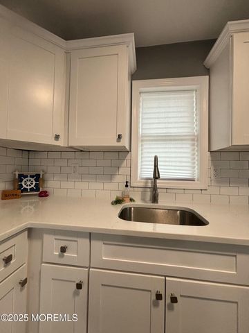 101 Seabreeze Way, Keansburg, NJ 07734