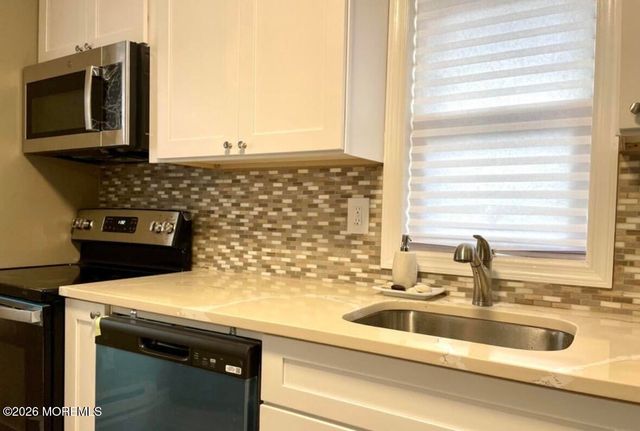 101 Seabreeze Way, Keansburg, NJ 07734