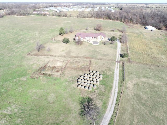 13400 N Highway 43, Gravette, AR 72736