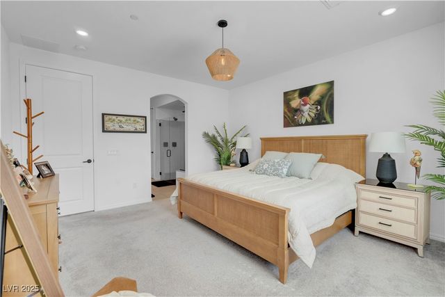 124 Lake Oasis Street, Henderson, NV 89011