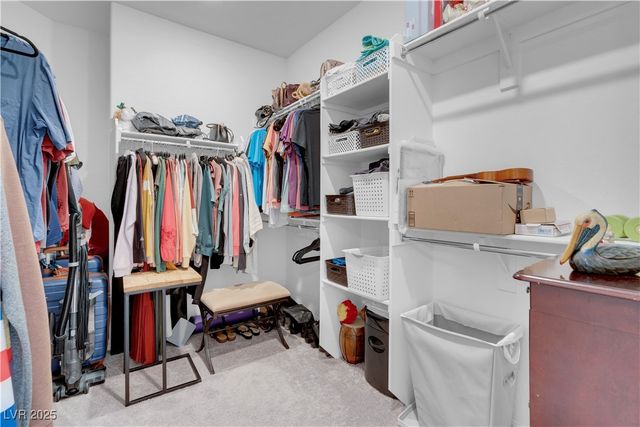 124 Lake Oasis Street, Henderson, NV 89011