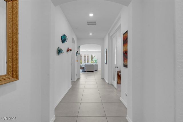 124 Lake Oasis Street, Henderson, NV 89011