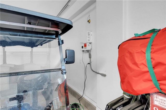 124 Lake Oasis Street, Henderson, NV 89011