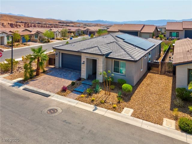 124 Lake Oasis Street, Henderson, NV 89011