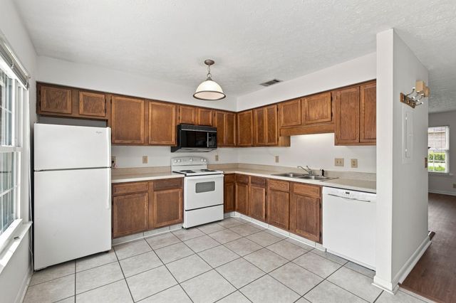 264 Mayflower Ln, N, Madison, TN 37115